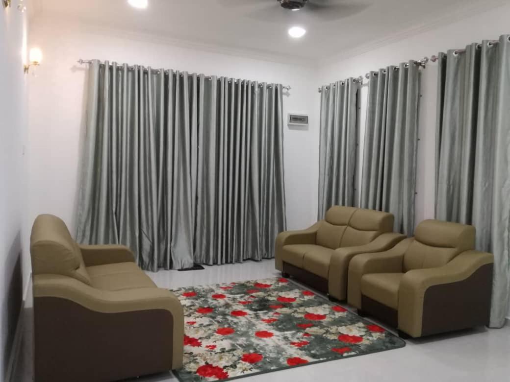 Homestay Pasir Tumboh Kota Bharu Extérieur photo